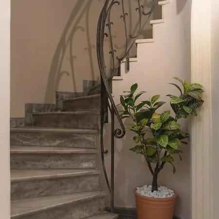 Apartment Prime Location Kolonaki Burrow